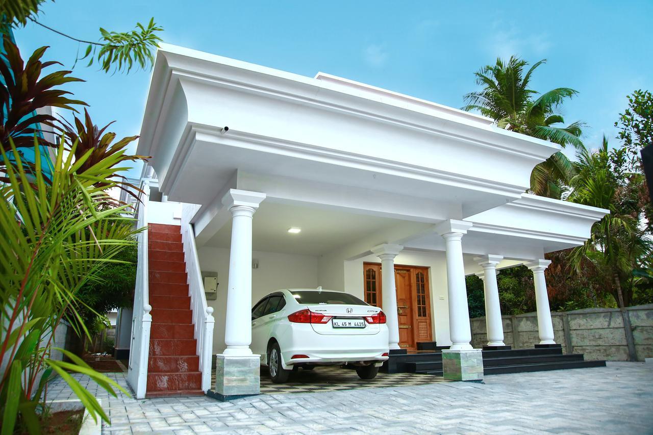 Luxury Villas Of Guruvāyūr Eksteriør bilde